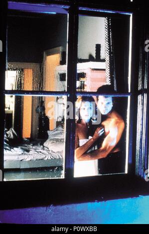 Original Film Titel: das Schlafzimmer Fenster. Englischer Titel: das Schlafzimmer Fenster. Regisseur: Curtis Hanson. Jahr: 1987. Stars: Steve Guttenberg; Isabelle Huppert. Quelle: 20th Century Fox/Album Stockfoto