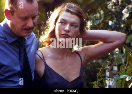 Original Film Titel: Keine gute Tat. Englischer Titel: Keine gute Tat. Regisseur: BOB RAFELSON. Jahr: 2002. Stars: Milla Jovovich. Credit: Sieben Künste PROD/KISMET ENT/REMSTAR Corporation/APOLLOMEDIA/Album Stockfoto