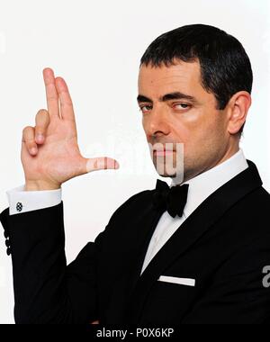 Original Film Titel: Johnny English. Englischer Titel: Johnny English. Regisseur: Peter Howitt. Jahr: 2003. Stars: Rowan Atkinson. Credit: ROGUE MALE FILME LTD. /Album Stockfoto