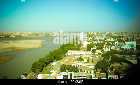 Antenne Panoramablick nach Khartum und Omdurman und Zusammenfluss des Blauen und Weißen Nils, Sudan Stockfoto