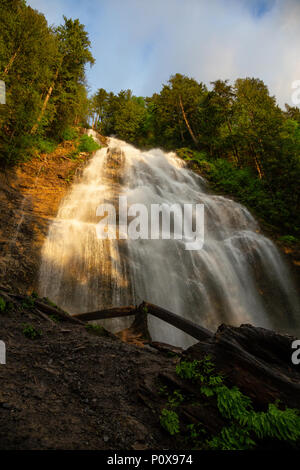 Bridal Veil Falls Provincial Park in der Nähe von Chilliwack, östlich von Vancouver, British Columbia, Kanada. Stockfoto