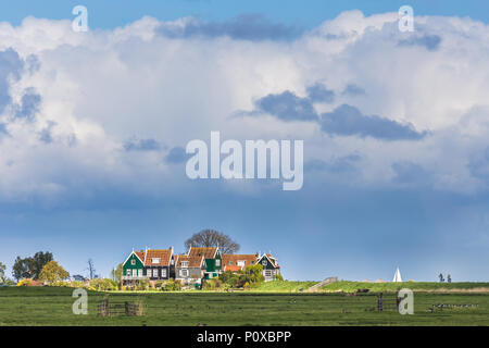 Charakteristischen Holzhäuser von Marken, Waterland, Nord Holland Stockfoto