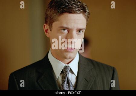 Original Film Titel: IN GUTER GESELLSCHAFT. Englischer Titel: IN GUTER GESELLSCHAFT. Regisseur: Paul Weitz. Jahr: 2004. Stars: TOPHER GRACE. Credit: UNIVERSAL STUDIOS/Album Stockfoto