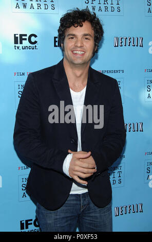 Mark Ruffalo bei den Nominierungen für die 2006 Independent Spirit Awards im Meridien Hotel in Los Angeles. November 29, 2005.04 RuffaloMark 002 Red Carpet Event, Vertikal, USA, Filmindustrie, Prominente, Fotografie, Bestof, Kunst, Kultur und Unterhaltung, Topix Prominente Fashion/Vertikal, Besten, Event in Hollywood Leben - Kalifornien, Roter Teppich und backstage, USA, Film, Stars, Film Stars, TV Stars, Musik, Promis, Fotografie, Bestof, Kunst, Kultur und Unterhaltung, Topix, vertikal, eine Person, die aus den Jahren 2003 bis 2005, Anfrage tsuni @ Gamma-USA. Stockfoto