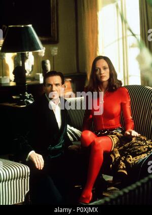 Original Film Titel: The Avengers. Englischer Titel: The Avengers. Regisseur: JEREMIAH S. CHECHIK. Jahr: 1998. Stars: Uma Thurman; Ralph Fiennes. Quelle: WARNER BROTHERS/Album Stockfoto