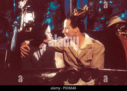 Original Film Titel: DER LILA ROSE VON KAIRO. Englischer Titel: THE PURPLE ROSE VON KAIRO. Regisseur: WOODY ALLEN. Jahr: 1985. Stars: JEFF DANIELS; Mia Farrow. Quelle: ORION BILDER / Album Stockfoto