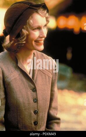 Original Film Titel: DER LILA ROSE VON KAIRO. Englischer Titel: THE PURPLE ROSE VON KAIRO. Regisseur: WOODY ALLEN. Jahr: 1985. Stars: Mia Farrow. Quelle: ORION BILDER / Album Stockfoto