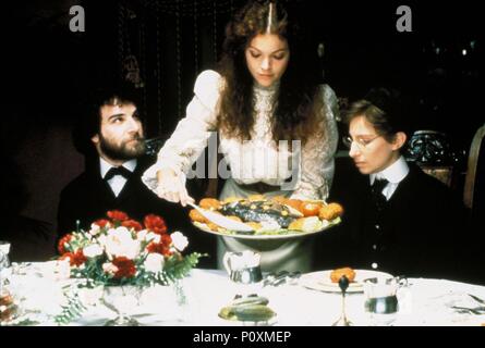 Original Film Titel: YENTL. Englischer Titel: YENTL. Regisseur: BARBRA STREISAND; HARRY D'Abbadie D'ARRAST. Jahr: 1983. Stars: BARBRA STREISAND, Mandy Patinkin, AMY IRVING. Credit: M. G. M/United Artist/Album Stockfoto