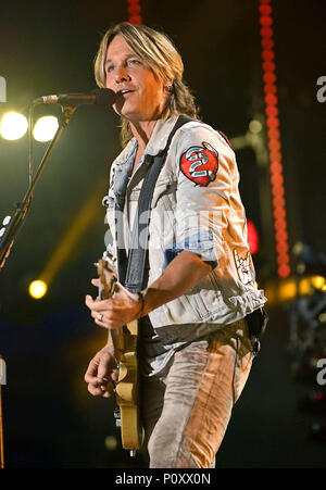 Nashville, Tennessee, USA. 9. Juni, 2018. 09 Juni 2018 - Nashville, Tennessee - Keith Urban. 2018 CMA Music Fest abendliches Konzert statt bei Nissan Stadium. Foto: Laura Farr/AdMedia Credit: Laura Farr/AdMedia/ZUMA Draht/Alamy leben Nachrichten Stockfoto