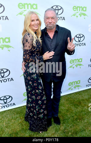 Los Angeles, USA. 9. Juni 2018. Eloise Broady und ihr Ehemann John Paul DeJoria die Teilnahme an der 1. jährlichen Environmental Media Association ehrt Benefiz-gala in einer privaten Residenz am 9. Juni 2018 in Los Angeles, Kalifornien. Credit: Geisler-Fotopress/Alamy leben Nachrichten Stockfoto