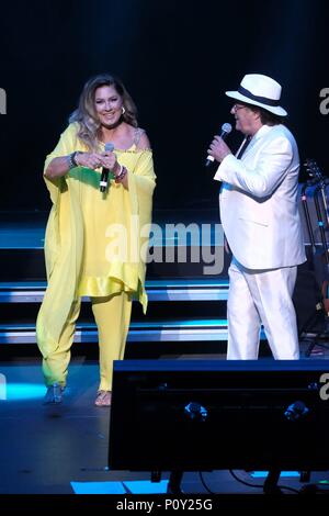 Hamburg, Deutschland. 08 Juni, 2018. La Notte Italiana - Die großen italienischen Schlageraftert auf dem See bus Bregenz am 08.06.2018 mit Al Bano & Romina Power | Verwendung der weltweiten Kredit: dpa/Alamy leben Nachrichten Stockfoto