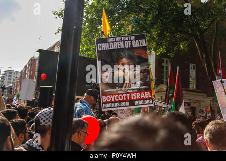 London, Großbritannien. 10. Juni 2018. Palästinensischen Unterstützer an der Al-Quds-März Kredit: Alex Cavendish/Alamy leben Nachrichten Stockfoto