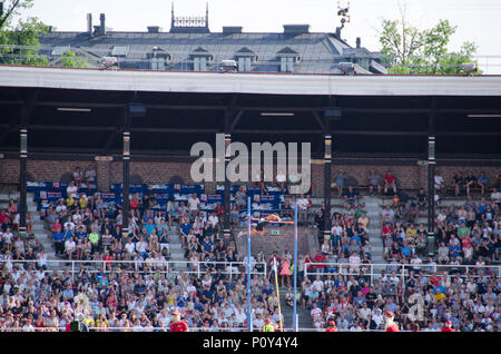 Stockholm, Schweden, 10. Juni 2018. Stabhochsprung für Männer auf der Diamond League - Wettbewerb in Stockholm Stadion. Der Sieger, Armand Duplantis ein Clearing bei 5,81 Meter. Credit: Jari Juntunen/Alamy leben Nachrichten Stockfoto