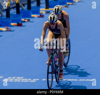 Leeds, Großbritannien. 10 Juni, 2018. AJ Bell World Triathlon Serie, Leeds; Kirsten Kasper (USA) während der Bike Disziplin der AJ Bell World Triathlon Leeds Credit: Aktion plus Sport/Alamy leben Nachrichten Stockfoto