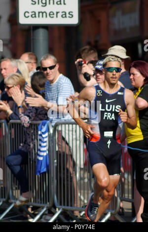 Leeds, Großbritannien. 10. Juni 2018. Vincent Luis, Nummer 6, in Frankreich, auf seinem Weg auf den 3. Platz bei der ITU World Series Triathlon Leeds mens'. Credit: Jonathan Sedgwick/Alamy Leben Nachrichten. Stockfoto