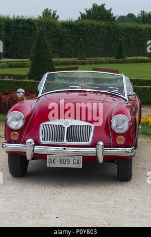 Torino, Italien. 10. Juni 2018. Ein 1961 MG A 1600 MK II in den Gärten von Venaria Palace Stockfoto