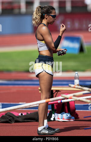 Stockholm, Schweden. 10 Jun, 2018. Frau Pole Vault mit Angelica Bengtsson (SWE) in Diamond League während der Bauhaus Event auf der olympischen Arena Stockholm Stadion bei heißem Wetter. Quelle: Stefan Holm/Alamy leben Nachrichten Stockfoto