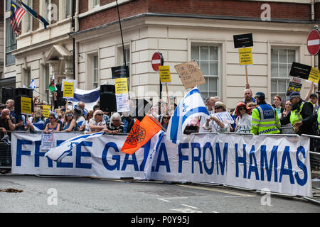 London, Großbritannien. 10 Juni, 2018. Pro-Israel Aktivisten halten einen Zähler - Protest gegen die pro-palästinensischen Al Quds Tag März durch das Zentrum von London von der Islamischen Menschenrechtskommission organisiert. Eine internationale Veranstaltung, Es begann 1979 im Iran. Quds ist der arabische Name für Jerusalem. Credit: Mark Kerrison/Alamy leben Nachrichten Stockfoto