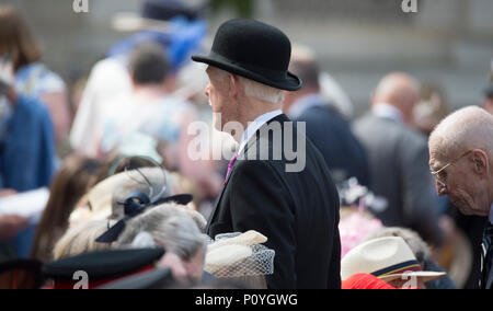 Vom 9. Juni 2018. Elegante Hüte auf Anzeige an der Queens Geburtstag Parade in der Horse Guards Parade. Credit: Malcolm Park/Alamy. Stockfoto