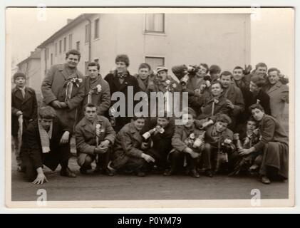 Der TSCHECHOSLOWAKISCHEN SOZIALISTISCHEN REPUBLIK, ca. 1965: Ein vintage Foto zeigt Wehrpflichtige (Recruiter), ca. 1965. Stockfoto