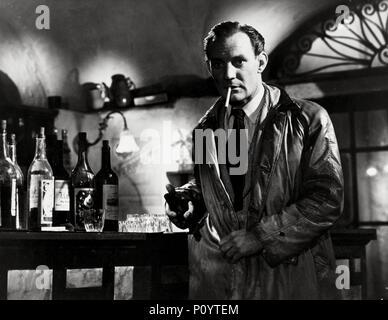 Original Film Titel: GOLDEN SALAMANDER. Englischer Titel: GOLDEN SALAMANDER. Film Regie: RONALD NEAME. Jahr: 1950. Stars: Trevor HOWARD. Credit: Rang/Album Stockfoto