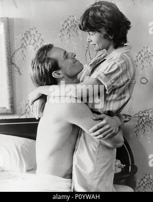 Original Film Titel: WÄHLEN SIE MICH. Englischer Titel: WÄHLEN SIE MICH. Regisseur: ALAN RUDOLPH. Jahr: 1984. Stars: GENEVIEVE BUJOLD; Keith Carradine. Credit: INSEL LEBENDIG/TARTAN/Album Stockfoto