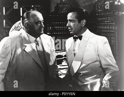 Original Film Titel: Casablanca. Englischer Titel: Casablanca. Regisseur: Michael Curtiz. Jahr: 1942. Stars: Humphrey Bogart; SYDNEY GREENSTREET. Quelle: WARNER BROTHERS/Album Stockfoto
