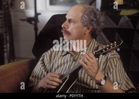 Original Film Titel: ein starker Wind. Englischer Titel: ein starker Wind. Regisseur: Christopher Guest. Jahr: 2003. Stars: Christopher Guest. Credit: CASTLE ROCK ENTERTAINMENT/TENNER, SUZANNE/Album Stockfoto