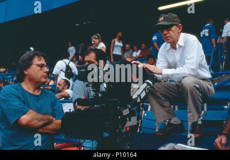 Original Film Titel: kleine Gauner. Englischer Titel: SMALL TIME CROOKS. Regisseur: WOODY ALLEN. Jahr: 2000. Stars: WOODY ALLEN. Credit: CLIFFORD, JOHN/Album Stockfoto