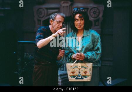 Original Film Titel: kleine Gauner. Englischer Titel: SMALL TIME CROOKS. Regisseur: WOODY ALLEN. Jahr: 2000. Stars: WOODY ALLEN; ELAINE. Credit: CLIFFORD, JOHN/Album Stockfoto