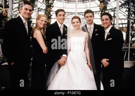 Original Film Titel: AMERIKANISCHE HOCHZEIT. Englischer Titel: AMERIKANISCHE HOCHZEIT. Film Regie: Jesse Dylan. Jahr: 2003. Stars: THOMAS IAN NICHOLAS; JANUAR JONES; Jason Biggs: Alyson Hannigan, Seann William Scott, Eddie Kaye Thomas. Credit: UNIVERSAL STUDIOS/Album Stockfoto