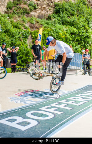 Fahrrad Akrobatik während RedBull 3 in 1 BMX-Wettbewerb, der Stadt Luxemburg, Luxemburg Stockfoto