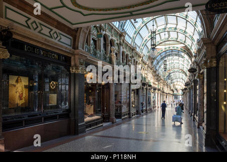 Grafschaft Arcade in der Victoria Quarter, Leeds, West Yorkshire, England, Großbritannien Stockfoto