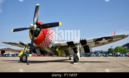 Republic P-47 D Thunderbolt (G-THUN) eine Amerikanische Weltkrieg II Jagdbomber auf der Flightline in Duxford Air Festival am 27. Mai 2018 Stockfoto