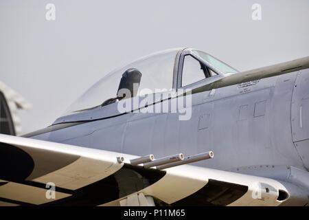 Republic P-47 D Thunderbolt (G-THUN) eine Amerikanische Weltkrieg II Jagdbomber auf der Flightline in Duxford Air Festival am 27. Mai 2018 Stockfoto