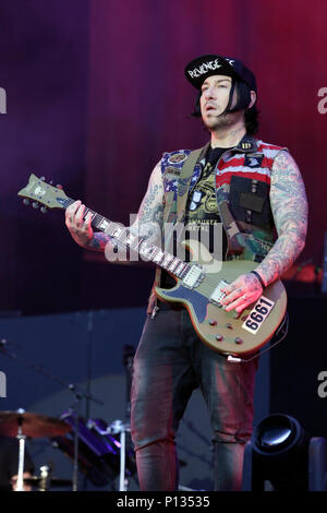 Zacky Vengeance von Avenged Sevenfold führt beim Download Festival 2018 in Donington Park, Derby am 8. Juni 2018. Stockfoto