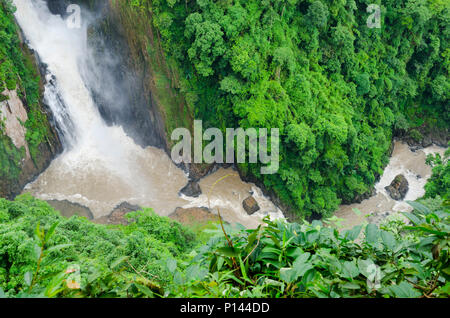 Heo Narok Wasserfall, den Khao Yai Nationalpark. Nakhon Na Yok eine Provinz, im Nordosten von Thailand. Stockfoto