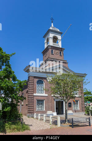 Vorderseite des Waddenkerk Kirche in De Cocksdorp auf der Insel Texel, Niederlande Stockfoto