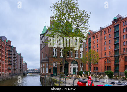 Hamburg, Deutschland - 7. April 2017: traditionellen Gebäuden, die in der Speicherstadt in Hamburg Stockfoto