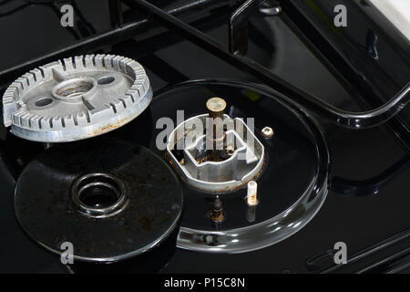 Zerlegt gas Bereich Teile und einen Temperatursensor für Brandschutz Stockfoto