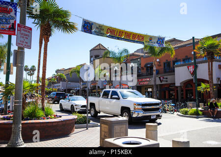 Restaurants und Essen im Freien auf der Main Street Huntington Beach Kalifornien USA Stockfoto