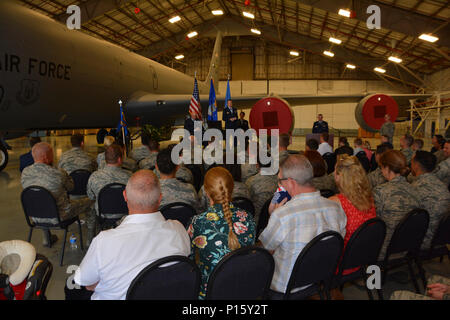 Maj. Melissa Jones, 507Th Maintenance Squadron Commander, übernimmt das ...