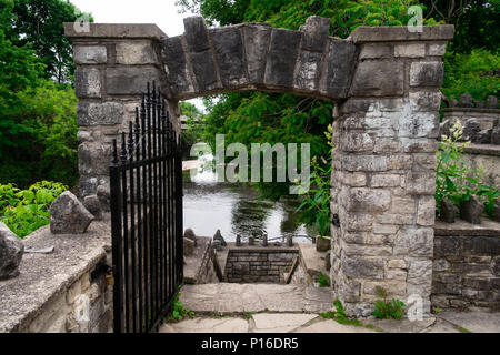 Entlang dem Grand River gelegen, Fergus ist die größte Gemeinschaft im Zentrum von Wellington, eine Gemeinde in Wellington County. Stockfoto