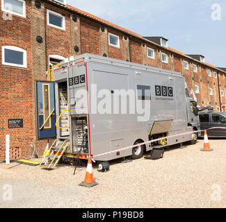 BBC Radio Außenübertragungen mobile studio Fahrzeug, Snape Maltings, Suffolk, England, Großbritannien Stockfoto