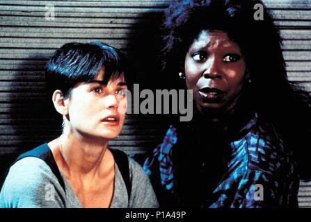 Original Film Titel: GHOST. Englischer Titel: GHOST. Regisseur: Jerry Zucker. Jahr: 1990. Stars: Demi Moore, Whoopi Goldberg. Quelle: Paramount Pictures/Album Stockfoto