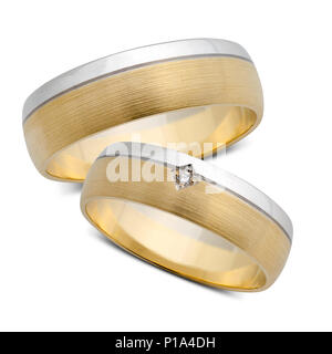 Ein paar Trauringe, auf weißem Hintergrund Stockfoto