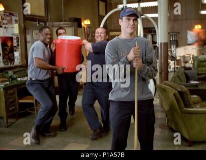 Original Film Titel: Leiter 49. Englischer Titel: Leiter 49. Film Regie: JAY RUSSELL. Jahr: 2004. Stars: John Travolta und Joaquin Phoenix; KEVIN DANIELS; Kevin Chapman. Credit: TOUCHSTONE PICTURES/Album Stockfoto