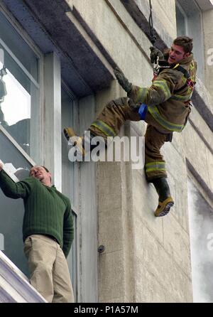 Original Film Titel: Leiter 49. Englischer Titel: Leiter 49. Film Regie: JAY RUSSELL. Jahr: 2004. Stars: Joaquin Phoenix. Credit: TOUCHSTONE PICTURES/Album Stockfoto