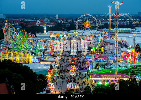 Muenchen, Deutschland, Ausblick über das Oktoberfest auf der Theresienwiese Stockfoto