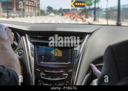 Detroit, Michigan - eine Demonstration der angeschlossenen Fahrzeugtechnik an der intelligente Transport Gesellschaft von Amerika Jahrestagung. In dieser Syste Stockfoto